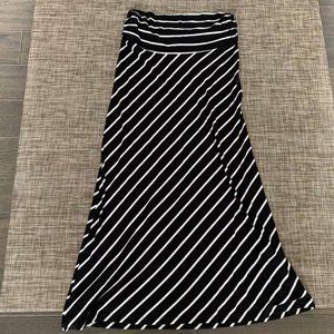 NWT Thyme Maternity Maxi Skirt Medium